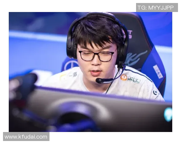 杨静专访：从新手到职业选手的英雄联盟成长之路回顾